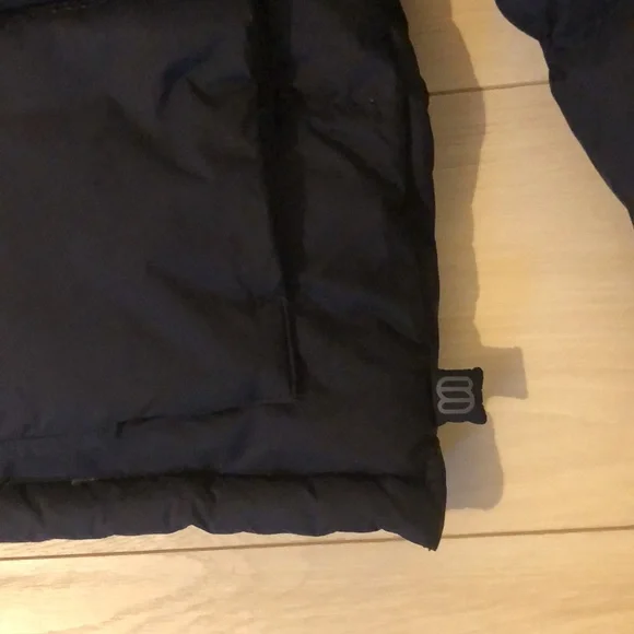 ARITZIA BLACK Super Duper Puff - Picture 11 of 15